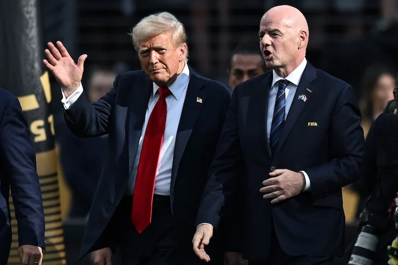 Dal suo ufficio alla Trump Tower, Infantino sta progettando il Mondiale 2030 a 64 squadre. Ceferin fa le barricate