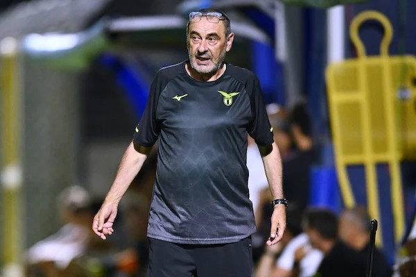 Sarri è pronto a rivoluzionare il modulo della Lazio, tornando al suo vecchio 4 3 1 2 o 4 2 3 1 (Messaggero) Sarri è pronto a rivoluzionare il modulo della Lazio, tornando al suo vecchio 4 3 1 2 o 4 2 3 1 (Messaggero)