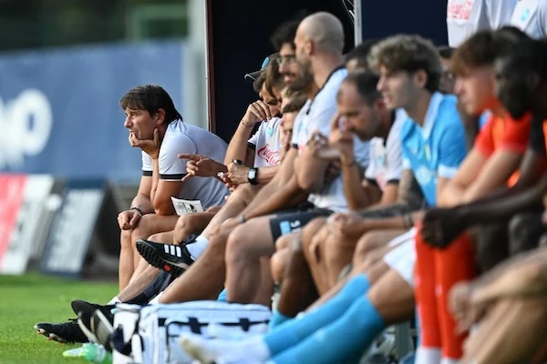 il napoli 232 un cantiere serve umilt224 anche alcuni calciatori si sono fatti prendere dall8217euforia dei tifosi repubblica
