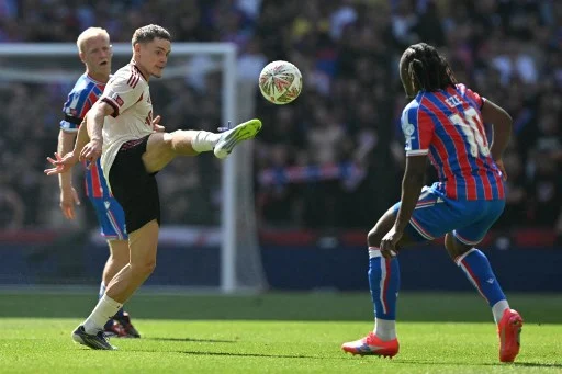 Il Liverpool spende 350 milioni sul mercato e perde ai rigori il Community Shield contro il Crystal Palace Il Liverpool spende 350 milioni sul mercato e perde ai rigori il Community Shield contro il Crystal Palace