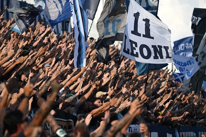 Napoli a Sassuolo, superiorità manifesta dentro il campo e sugli spalti Napoli a Sassuolo, superiorità manifesta dentro il campo e sugli spalti