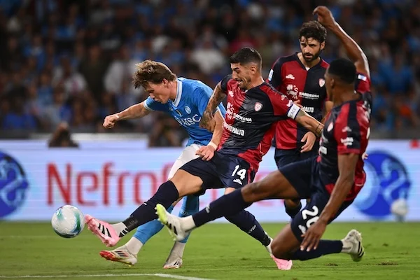 Napoli Cagliari 0 0, dentro Ambrosino per Lucca (LIVE) Napoli Cagliari 0 0, dentro Ambrosino per Lucca (LIVE)