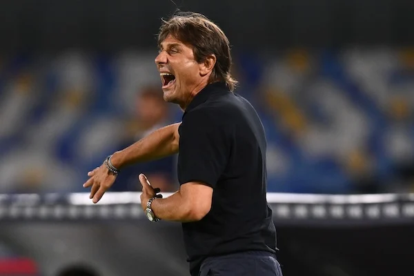 Napoli Cagliari 1 0, Anguissa regala la vittoria agli azzurri all’ultimo secondo. Rileggi qui la partita. Napoli Cagliari 1 0, Anguissa regala la vittoria agli azzurri all’ultimo secondo. Rileggi qui la partita.