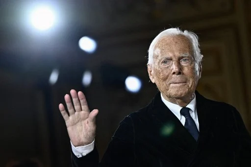 È morto Giorgio Armani: «Il mio unico rimpianto nella vita è stato passare troppe ore a lavorare» È morto Giorgio Armani: «Il mio unico rimpianto nella vita è stato passare troppe ore a lavorare»