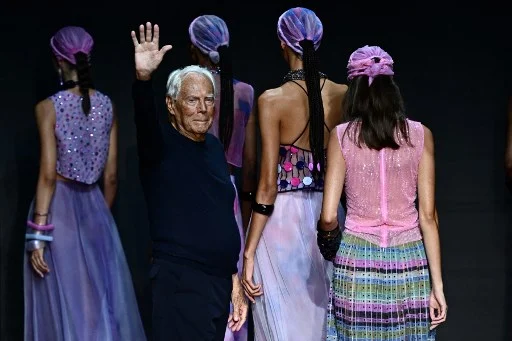Giorgio Armani al Times: «Un uomo omosessuale non ha bisogno di vestirsi da omosessuale, è un uomo al 100%» Giorgio Armani al Times: «Un uomo omosessuale non ha bisogno di vestirsi da omosessuale, è un uomo al 100%»