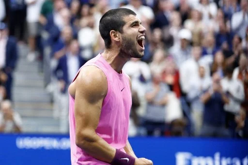 Alcaraz domina la finale e si prende Us Open e numero uno del mondo. Sinner mai in partita Alcaraz domina la finale e si prende Us Open e numero uno del mondo. Sinner mai in partita