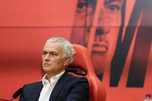 Mourinho: «Il Benfica non può perdere come ha perso contro il Qarabag. Sono diventato più altruista»