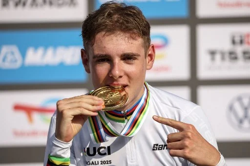 Lorenzo Finn oro mondiale di ciclismo Under 23: «Mi alleno nell’entroterra ligure a bordo strada, rischio la vita ogni giorno»