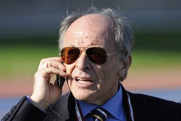 Pellegatti: «Gli insulti a Conte il punto più basso della mia carriera. La mia intervista in ginocchio con Berlusconi» Pellegatti: «Gli insulti a Conte il punto più basso della mia carriera. La mia intervista in ginocchio con Berlusconi»