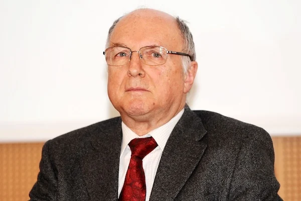 Livio Berruti: «Io e Mennea mondi diversi. Io mi divertivo. Lui ossessionato dall’etica del lavoro e anche dagli aspetti economici» Livio Berruti: «Io e Mennea mondi diversi. Io mi divertivo. Lui ossessionato dall’etica del lavoro e anche dagli aspetti economici»