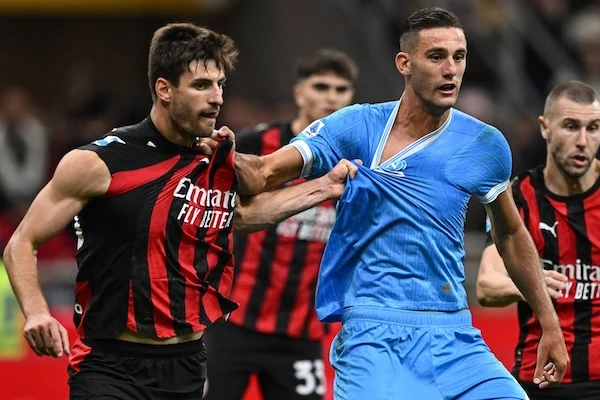 Perdere a San Siro contro il Milan in dieci e con quaranta minuti da giocare, vuol dire perdere due volte