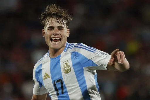 Mateo Silvetti il nuovo Messi che gioca a Miami con l’originale e sta trascinando l’Argentina Under 20 (El Clarìn) Mateo Silvetti il nuovo Messi che gioca a Miami con l’originale e sta trascinando l’Argentina Under 20 (El Clarìn)