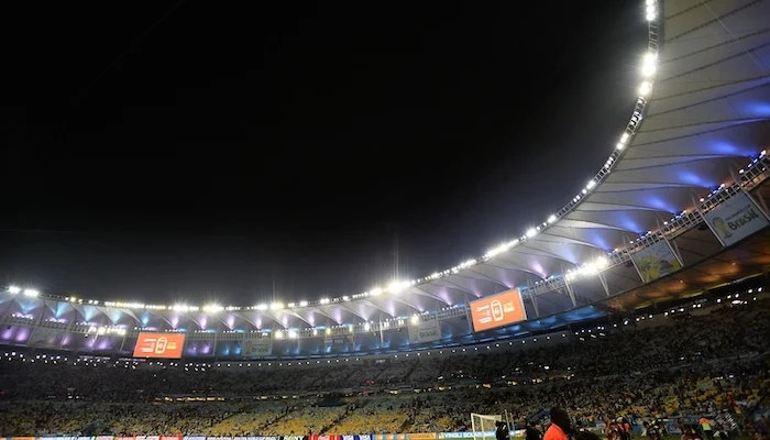 Maracanà in vendita: lo stato brasiliano indebitato, considera troppo onerosa la manutenzione dello stadio Maracanà in vendita: lo stato brasiliano indebitato, considera troppo onerosa la manutenzione dello stadio