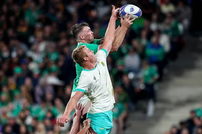 Il rugby non è più solo palla terra. La nuova La regola ha sdoganato i duelli aerei e rivoluzionato il gioco (Times)