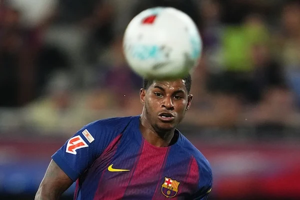 Rashford e la sua preparazione al Clásico: «A colazione porridge e uova, sull’autobus rap americano e britannico» Rashford e la sua preparazione al Clásico: «A colazione porridge e uova, sull’autobus rap americano e britannico»