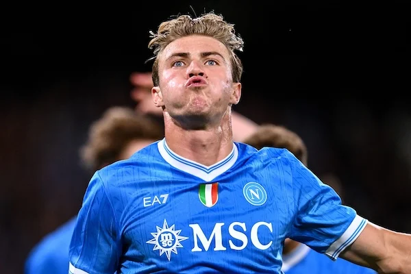 Il problema non era De Bruyne né il 4 3 3: il Napoli vince quando abbandona il passato e torna al presente