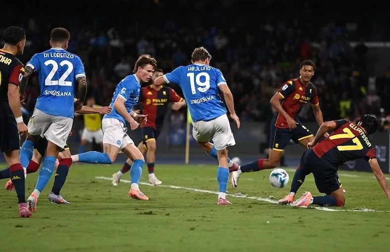 Il Genoa ci aveva creduto con Ekhator. Poi si è svegliato Hojlund più aggressivo nel finale (L’Equipe)