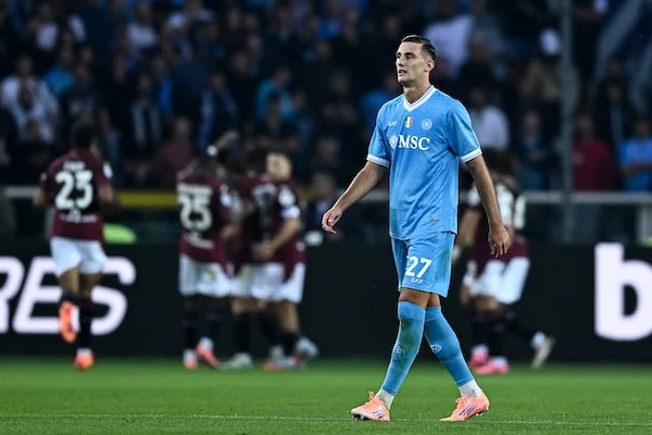 Napoli: Lucca 40 milioni, l’Inter ha preso a Bonny 23. Venti milioni per Milinkovic quando serviva un terzino destro (Libero) Napoli: Lucca 40 milioni, l’Inter ha preso a Bonny 23. Venti milioni per Milinkovic quando serviva un terzino destro (Libero)