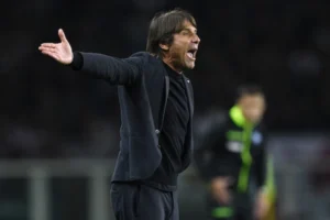 Conte, Napoli