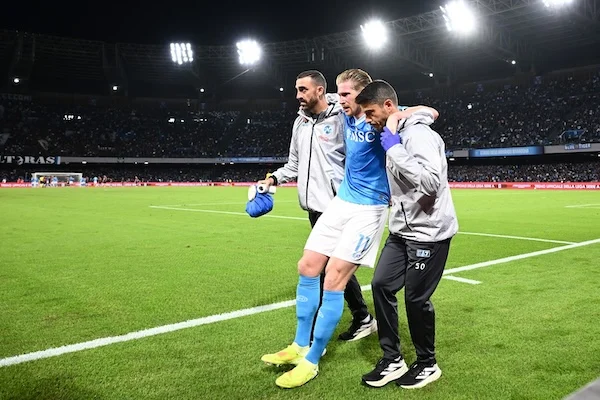 De Bruyne, si temono fino a tre mesi di stop. Se poi si dovesse anche operare… (Gazzetta) De Bruyne, si temono fino a tre mesi di stop. Se poi si dovesse anche operare… (Gazzetta)