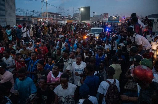 Il Congo: un Paese che soffre, vive nella paura e che grazie a un francese (Desabre) ha scoperto di poter esistere nel calcio Il Congo: un Paese che soffre, vive nella paura e che grazie a un francese (Desabre) ha scoperto di poter esistere nel calcio