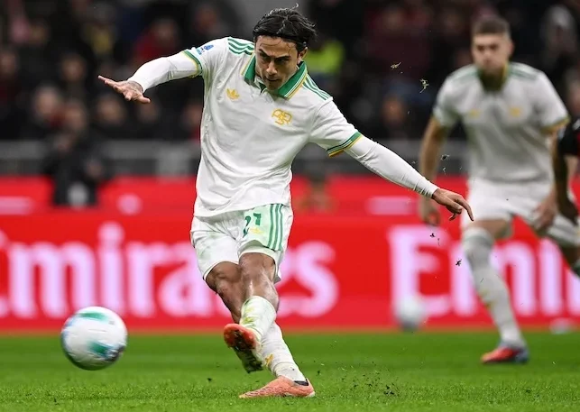 Dybala come De Bruyne, si fa male calciando il rigore. Lui però lo sbaglia