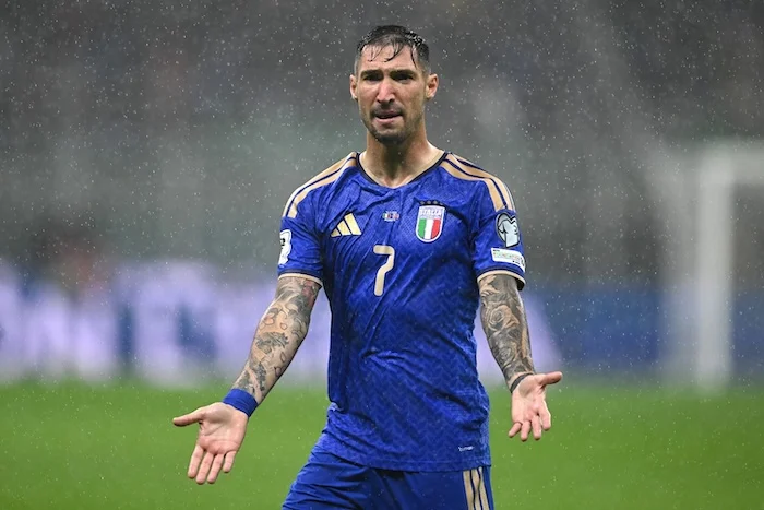 I quotidiani non bocciano Politano, prova a non arrendersi neanche quando l’Italia imbarca acqua I quotidiani non bocciano Politano, prova a non arrendersi neanche quando l’Italia imbarca acqua