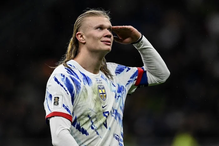 Il calcio in Italia è diventato uno sport per ricchi. Altrove si investe nel sociale, da noi no Il calcio in Italia è diventato uno sport per ricchi. Altrove si investe nel sociale, da noi no