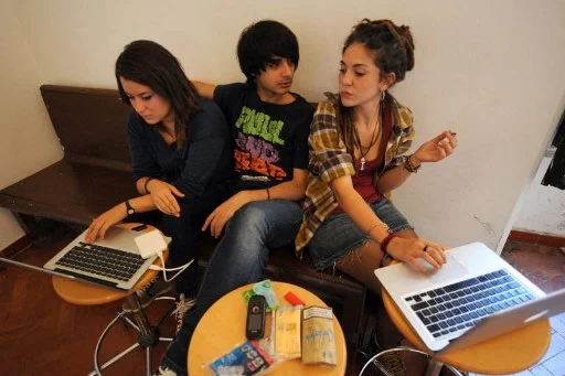 Should I Stay or Should I Go? Cosa offre Napoli ai suoi giovani in termini di servizi e di futuro?