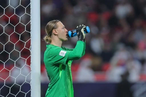 safonov e l8217asciugamano magico il foglio segreto sui rigori del flamengo da Ilnapolista.it safonov e l8217asciugamano magico il foglio segreto sui rigori del flamengo