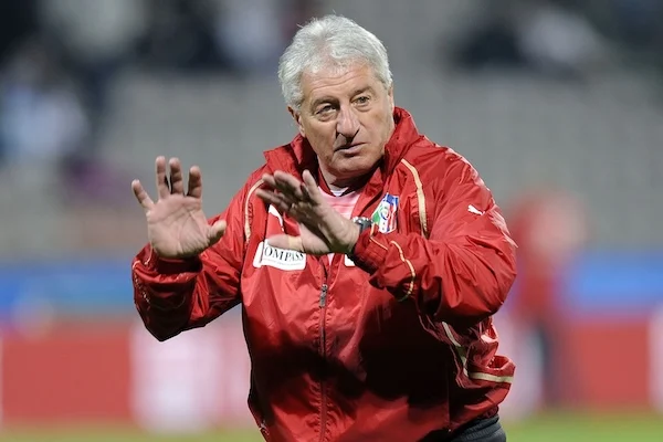 Gli 80 anni del Giaguaro Castellini: «Milan e Napoli fanno fare il gioco bello agli altri però vincono» Gli 80 anni del Giaguaro Castellini: «Milan e Napoli fanno fare il gioco bello agli altri però vincono»