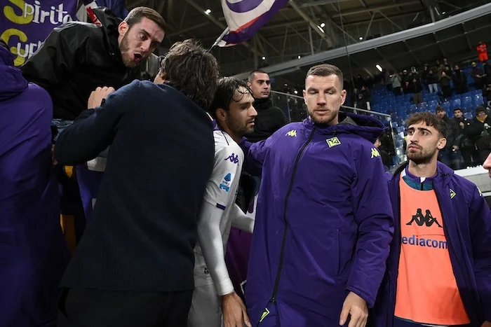 Alla Fiorentina manca un ds alla Sabatini (Gazzetta). Per Repubblica invece chi manca è Commisso Alla Fiorentina manca un ds alla Sabatini (Gazzetta). Per Repubblica invece chi manca è Commisso