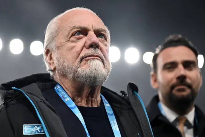 Napoli arbitri società Manna De Laurentiis cittadinanza onoraria