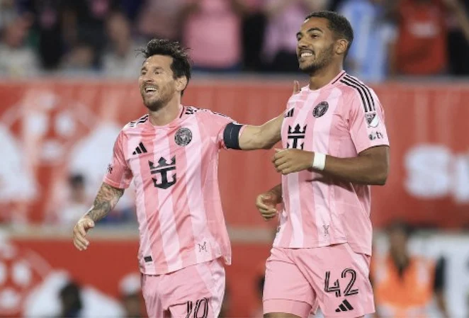 yannick bright l8217italiano che ha vinto l8217mls con messi giocava in d con l8217arconatese poi ha vinto una borsa di studio da Ilnapolista.it yannick bright l8217italiano che ha vinto l8217mls con messi giocava in d con l8217arconatese poi ha vinto una borsa di studio