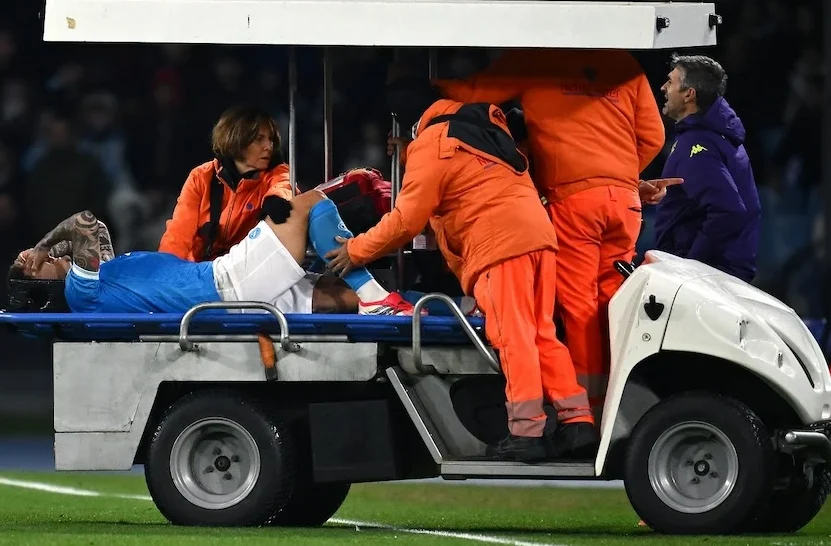 200 impossibile che non vi sia un legame tra tutti questi infortuni le convinzioni popolari a napoli diventano legge da Ilnapolista.it 200 impossibile che non vi sia un legame tra tutti questi infortuni le convinzioni popolari a napoli diventano legge