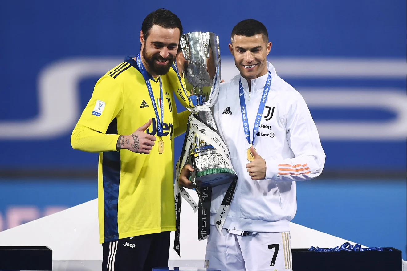 leggenda pinsoglio strappa il quarto rinnovo alla juve ha giocato 6 volte in 10 anni da Ilnapolista.it leggenda pinsoglio strappa il quarto rinnovo alla juve ha giocato 6 volte in 10 anni