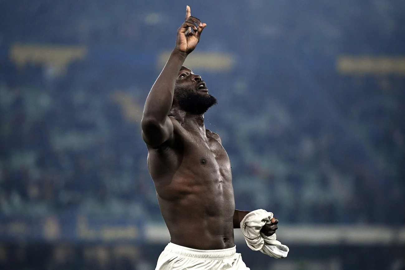 Conte dovrebbe rimanere ma il Napoli deve ringiovanire la rosa e tagliare il monte ingaggi: Lukaku addio?