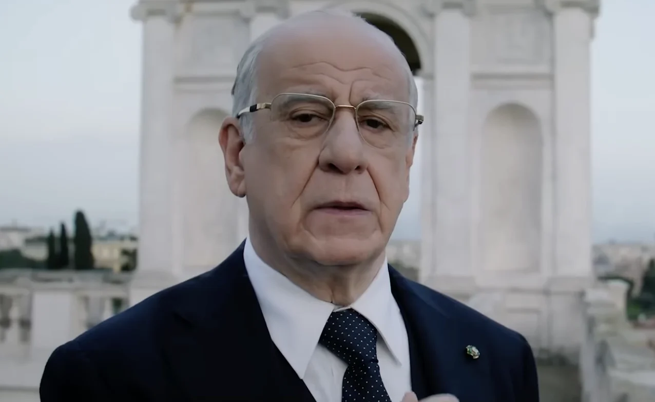 Gravina come Servillo