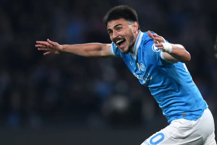 Napoli elmas