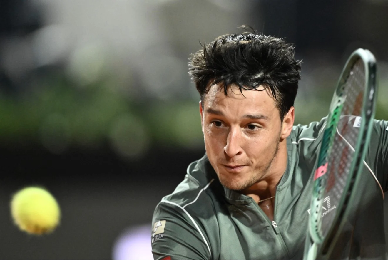 Darderi (il sosia di Renzi) più forte dei fumogeni e di Jodar, va in semifinale a Roma