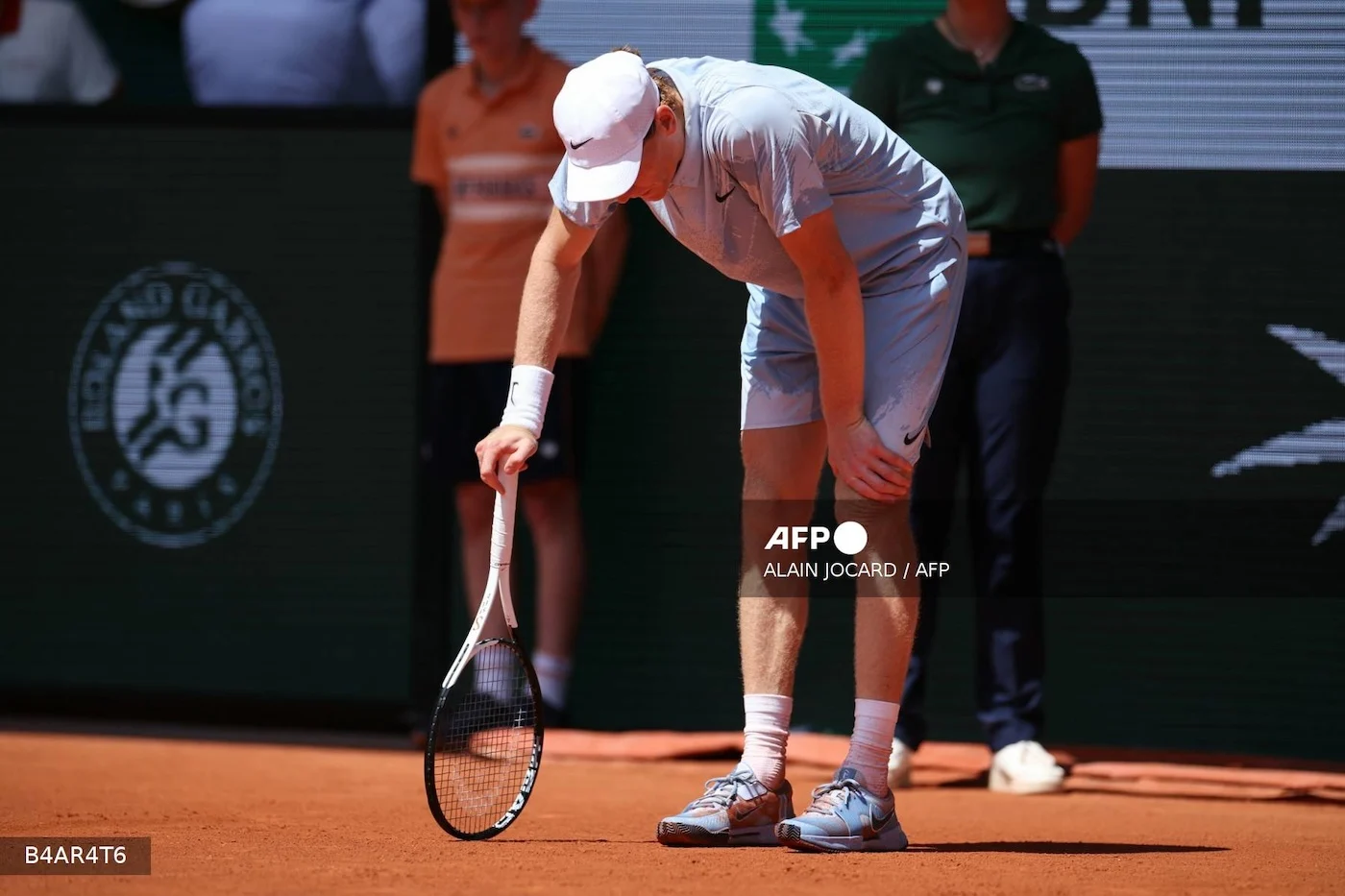 Che è successo a Sinner? Il tennis è lo sport che più di ogni altro soffre il caldo