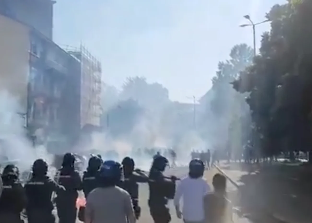 derby torino juventus scontri tra ultras prima del match calcio d8217inizio posticipato alle 2145 da Ilnapolista.it derby torino juventus scontri tra ultras prima del match calcio d8217inizio posticipato alle 2145