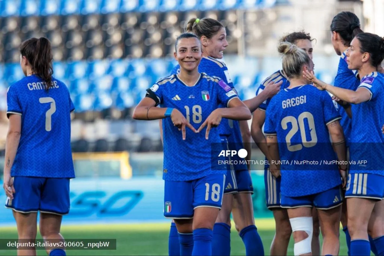 cinque sorelle il primo calcio femminile italiano e starace che lo viet242 poi diventarono partigiane da Ilnapolista.it cinque sorelle il primo calcio femminile italiano e starace che lo viet242 poi diventarono partigiane