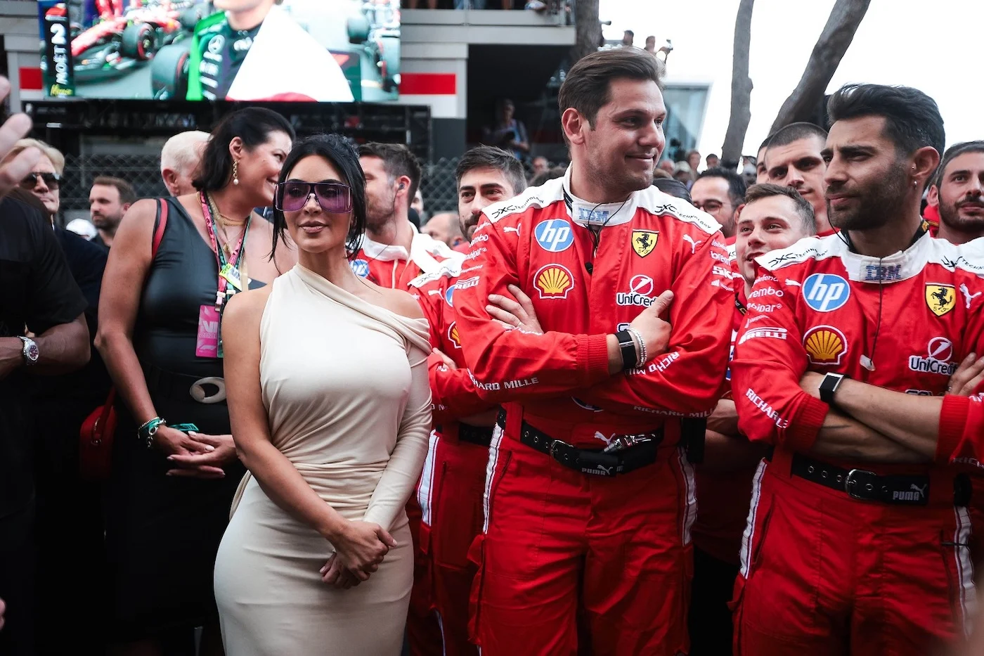 quel gran figo di hamilton tiene su la ferrari podio kim kardashian altro che depression leclerc e simpatia vassuer da Ilnapolista.it quel gran figo di hamilton tiene su la ferrari podio kim kardashian altro che depression leclerc e simpatia vassuer