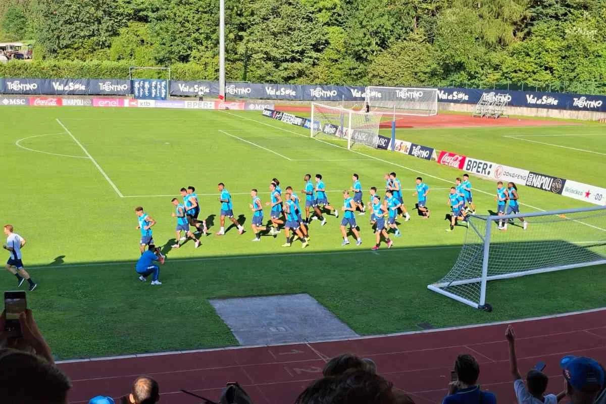 napoli la seduta pomeridiana a dimaro il colloquio allegri chiavelli e un hojlund finalizzatore con la casacca verde da Ilnapolista.it napoli la seduta pomeridiana a dimaro il colloquio allegri chiavelli e un hojlund finalizzatore con la casacca verde