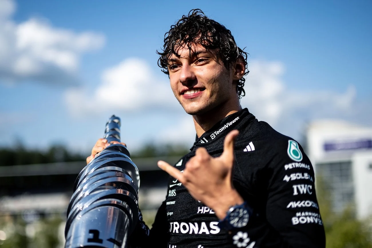 kimi antonelli far242 in modo di cancellare gli impegni dei vip italiani venuti a monza per portarli a ogni gara da Ilnapolista.it kimi antonelli far242 in modo di cancellare gli impegni dei vip italiani venuti a monza per portarli a ogni gara