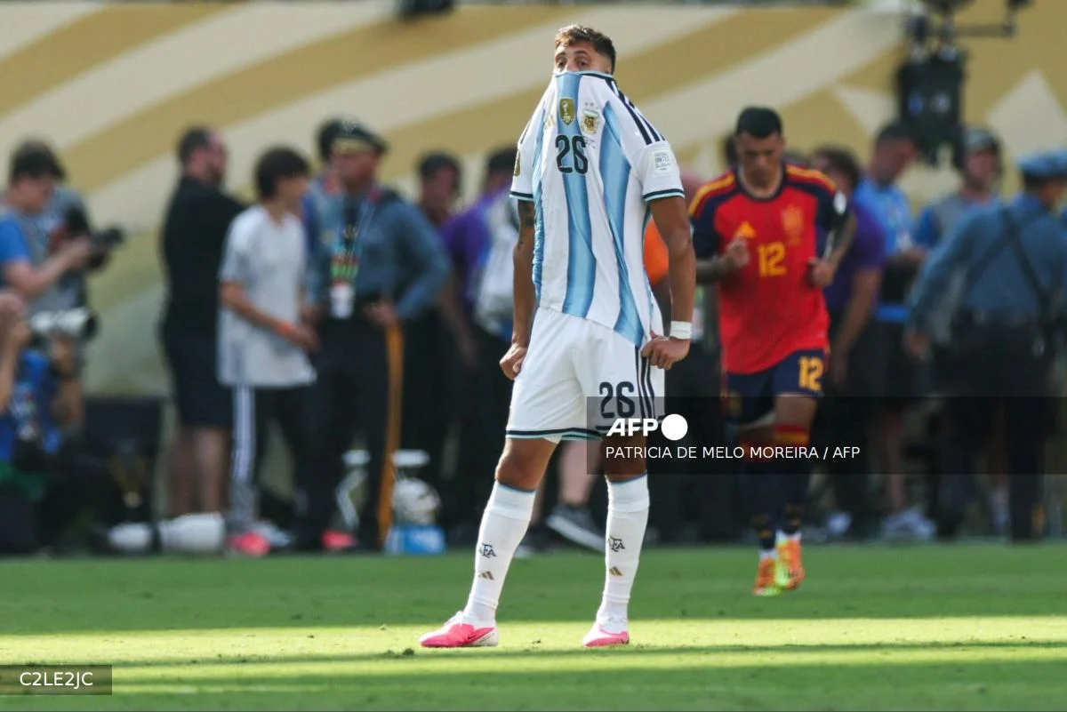il pugno di molina a rodri e la rissa che macchia la finale l8217argentina si congeda dai mondiali nel peggiore dei modi da Ilnapolista.it il pugno di molina a rodri e la rissa che macchia la finale l8217argentina si congeda dai mondiali nel peggiore dei modi