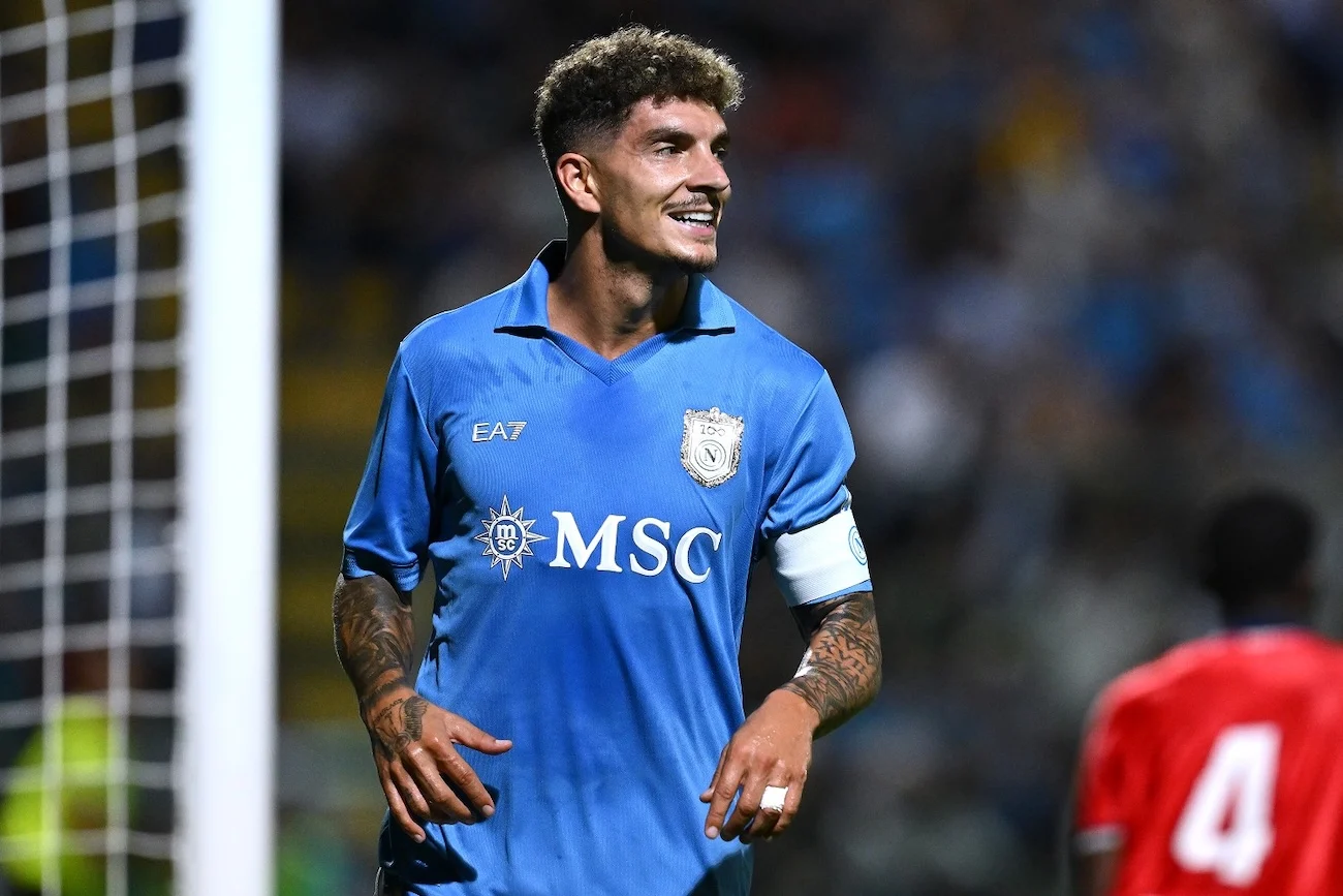 Di Lorenzo si lega a vita al Napoli: rinnovo fino al 2030 per il capitano azzurro