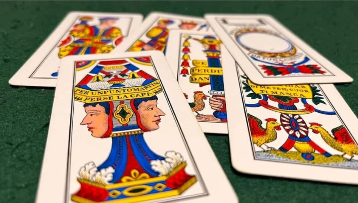 nell8217era dell8217ai i giovani riscoprono le carte ed 232 boom di tornei di briscola da Ilnapolista.it nell8217era dell8217ai i giovani riscoprono le carte ed 232 boom di tornei di briscola
