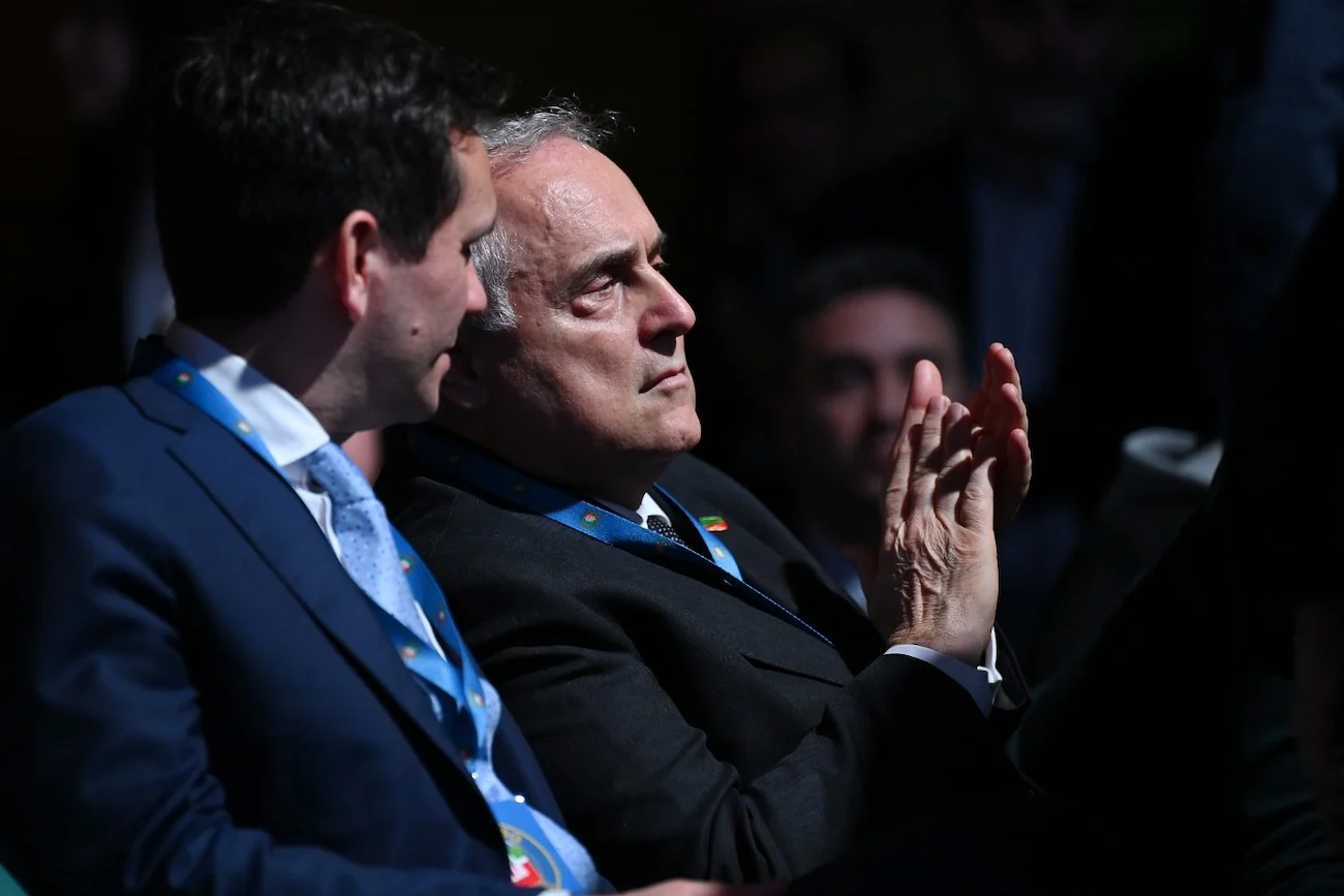 lotito ha perso le famiglie che erano abbonate da decenni alla lazio non 232 un problema di ultr224 da Ilnapolista.it lotito ha perso le famiglie che erano abbonate da decenni alla lazio non 232 un problema di ultr224
